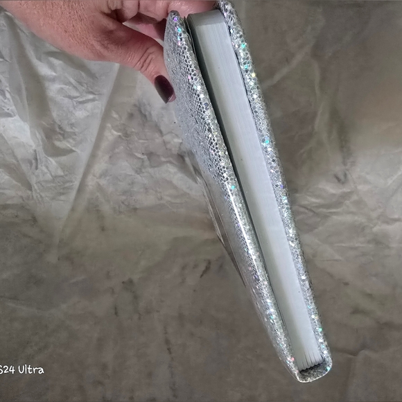 Little Shark Glitter Journal 192 pages New - Picture 7 of 9